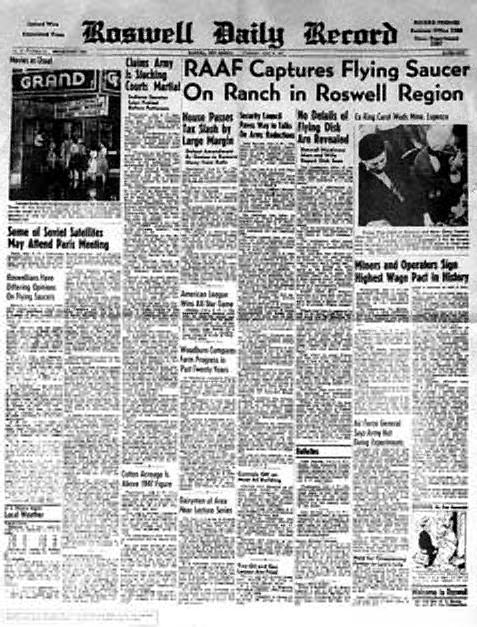 La Une du Roswell Daily Record du le 8 Tuesday.