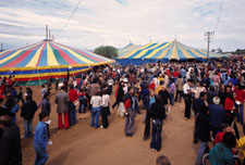 16000 jeunes de 80 pays venant fêter Pâques en 1972 à Taizé